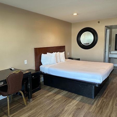 Hotel The Dixie Orange County à Stanton Extérieur photo