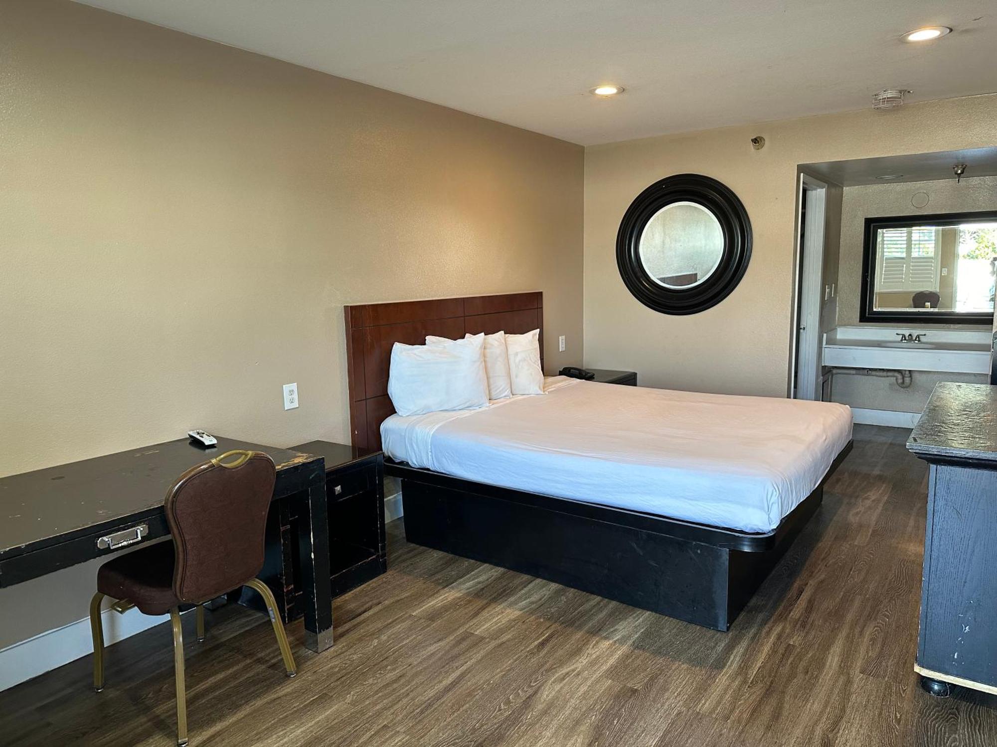 Hotel The Dixie Orange County à Stanton Extérieur photo
