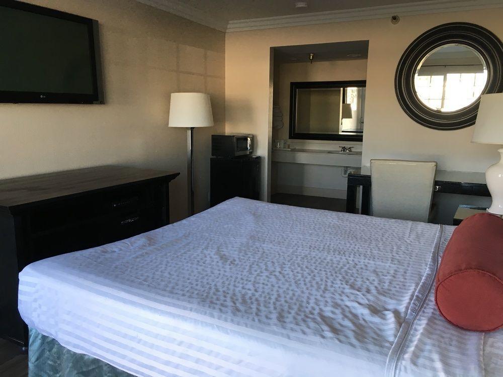Hotel The Dixie Orange County à Stanton Extérieur photo