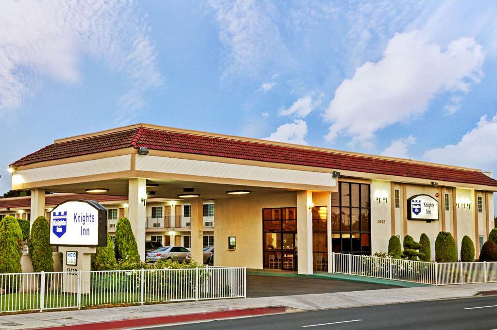 Hotel The Dixie Orange County à Stanton Extérieur photo